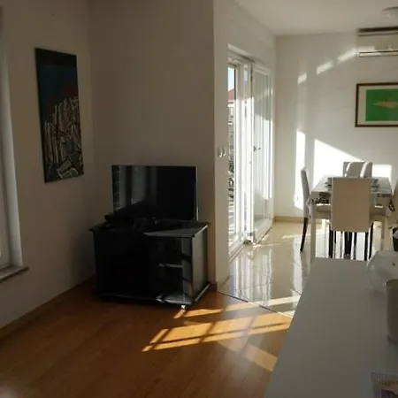 Mara Gostinjska kuća 3*