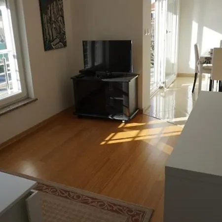 Gostinjska kuća Mara 3*
